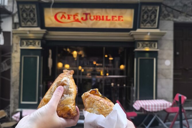 Valletta: Best of Malta Food Tour by Do Eat Better - Grand Master’s Palace Area: Imqaret for the Sweet Finish