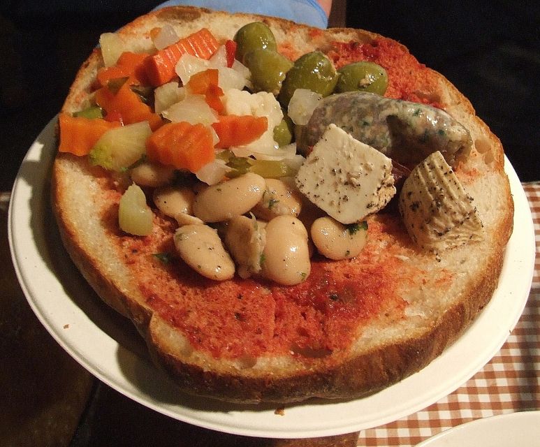 Valletta: Street Food and Culture Walking Tour - What you’ll taste: Pastizzi, Ftira, rabbit, and Maltese sweets