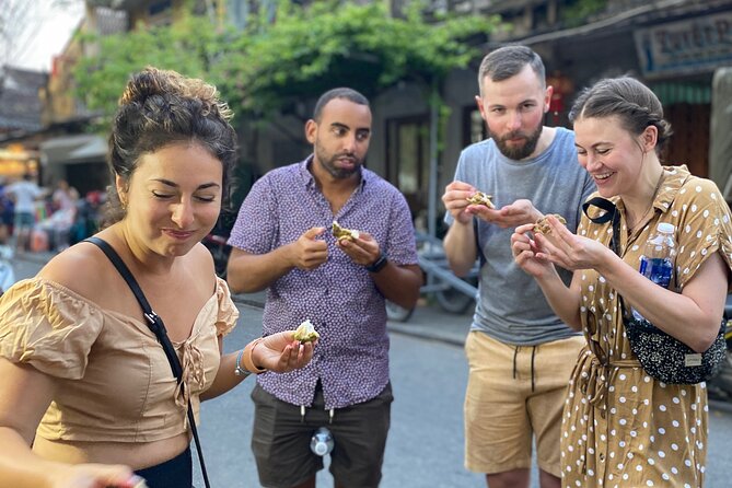 Vegan Food Tour - Untold Stories of Hoi An - Pacing, Group Size, and What to Bring on a Warm Street Walk
