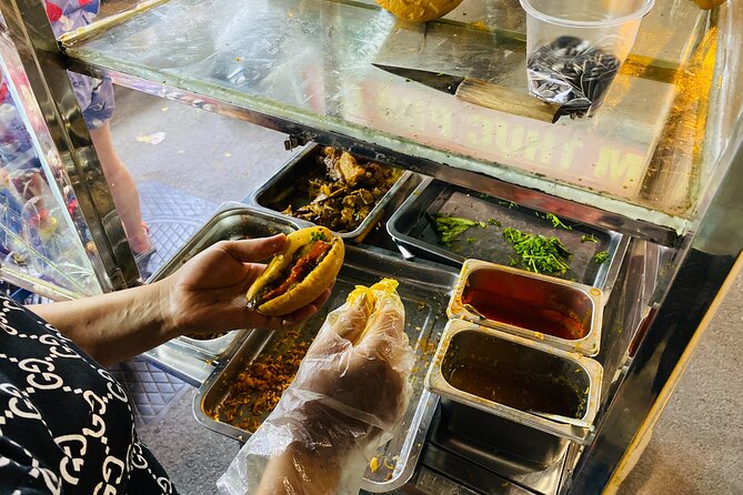 Vegan Street Food & Stories of Hanoi - Private guide plus small group: why the pace feels right