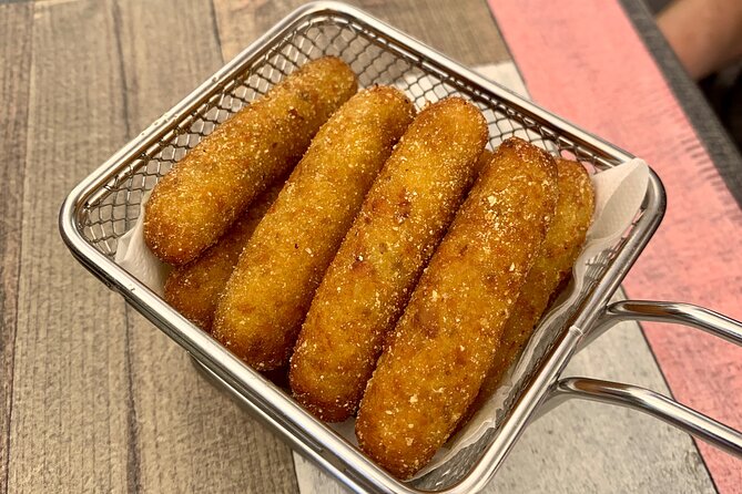 Vegan Street Food Tour - MOON and Viola Bakery sweet stop: vegan cannoli-style magic