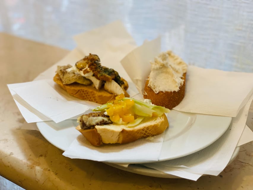 Venice: Cicchetti Street Food and Sightseeing Walking Tour - Where You Start: Finding Campo San Bartolomio and the Right Group
