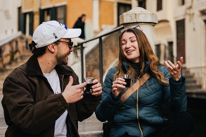 Venice Evening Food Tour: Bites, Drinks & Sit-Down Dinner - Stop 3 on Campo Santi Apostoli: the fried cicchetti moment