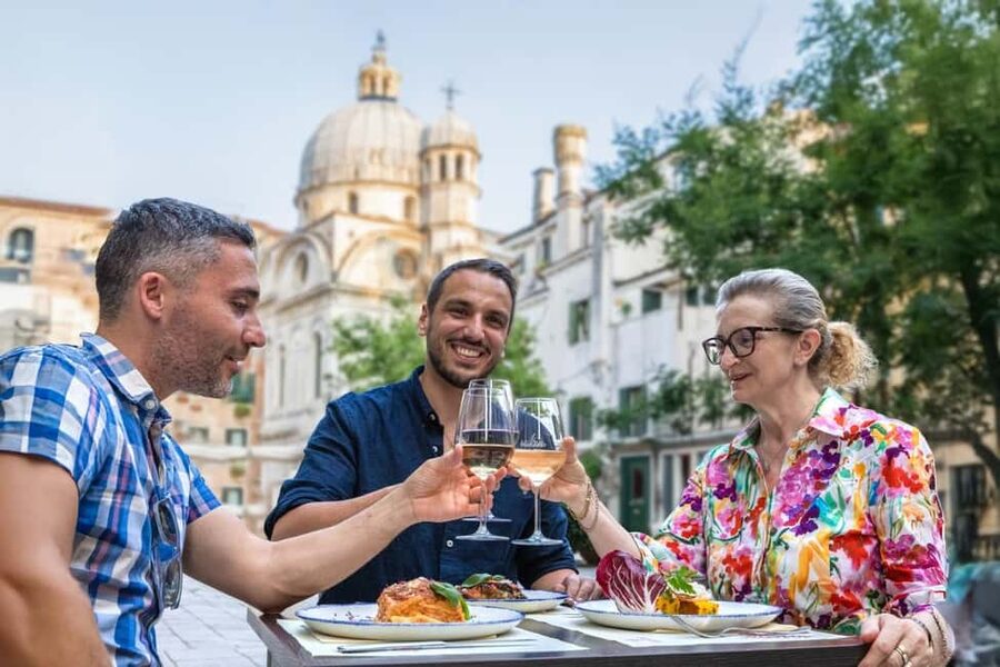 Venice Food Tasting Tour: Bites, Wine, Dinner & Local Guide - Stop 1: meat cicchetti and the Select Spritz starter