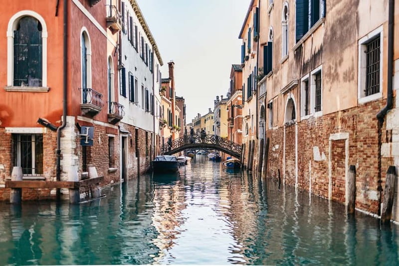 Venice: Food Tasting Tour with Cicchetti Dishes and Wine - Key things to know before you go