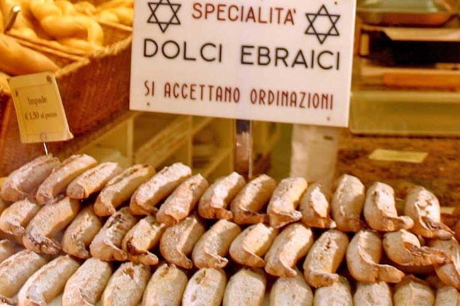Venice: Jewish Ghetto & Cannaregio Area Food Tour: Pasta Wine Gelato and More! - The brief Ghetto Ebraico stop: what you should expect in 15 minutes