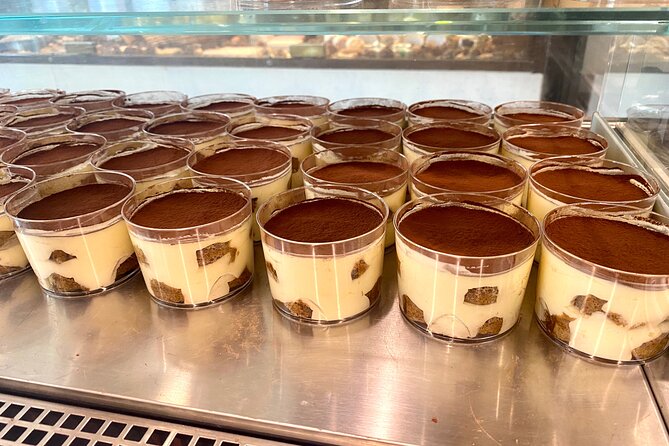 Venice: Jewish Ghetto & Cannaregio Area Food Tour: Pasta Wine Gelato and More! - Wine, spritz, and gelato: drinks that help you read the neighborhood