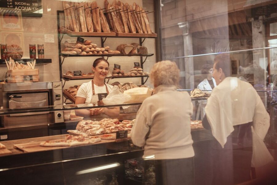Venice: Private Food Tour – 10 Tastings with Locals - Gelato and spritz at local hotspots: the best kind of break