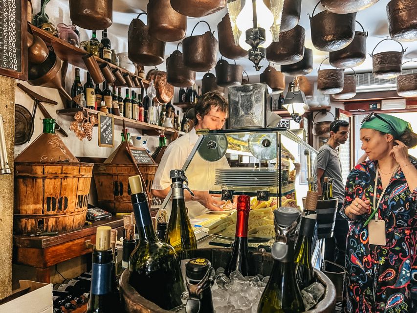 Venice: Street Food Tour with a Local Guide and Tastings - Ending at Campo Santa Margherita in Dorsoduro (Near the University)