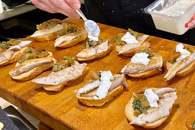 Venice Street Food Tour with Local Guide with Local Food Market Visit - Cicchetti Stops Around the Center: Tiny Bites, Big Payoff