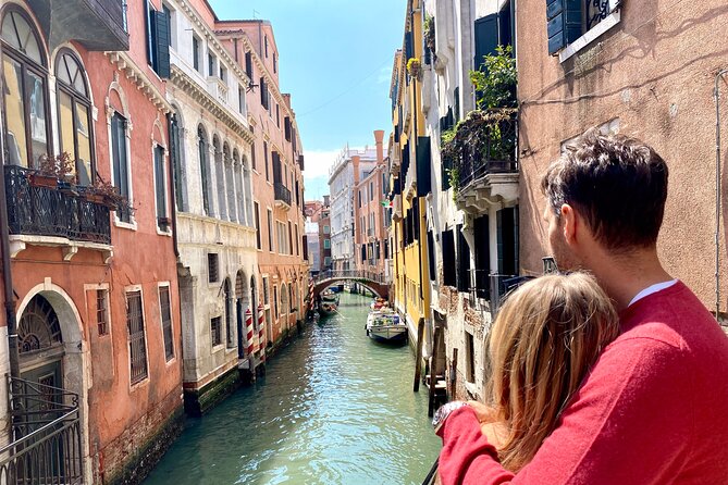 Venice Street Food Tour with Local Guide with Local Food Market Visit - Cheese, Cakes, and Buranelli Biscuits: The Variety That Keeps It From Being One-Note
