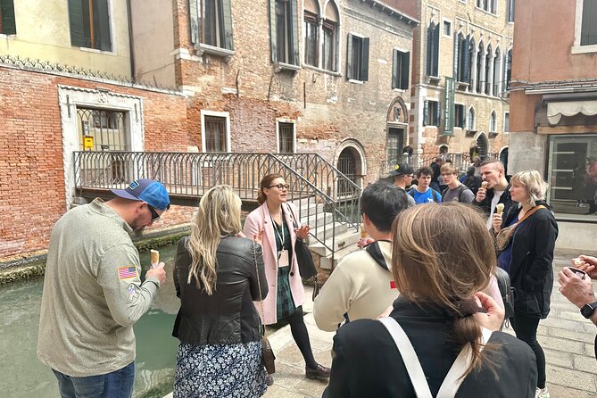 Venice Street Food Tour with Local Guide with Local Food Market Visit - Pacing, Bathrooms, and the One Big Watch-Out Day