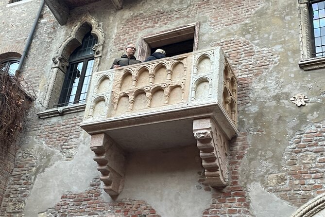 Verona: City Walking Tour with Cable Car Ride & Wine Aperitif - Who should book this Verona walking tour?