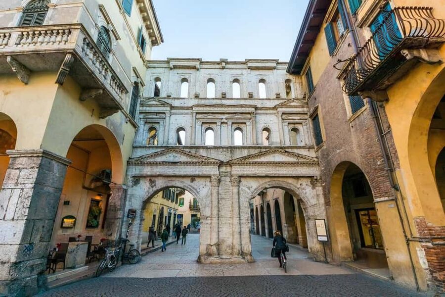 Verona: City Walking Tour with Cable Car & Wine Aperitif - The wine aperitif finale: two regional wines plus ham and cheese