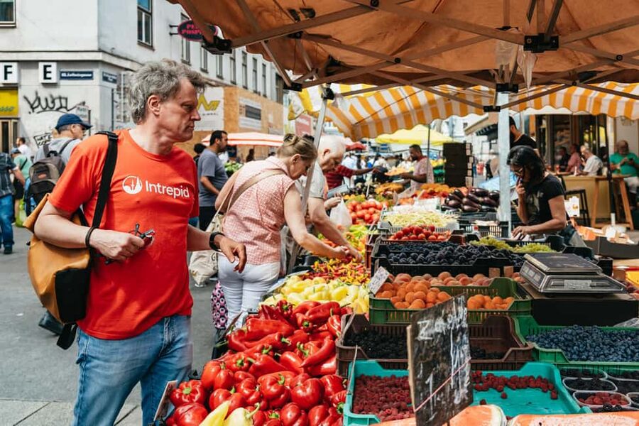 Vienna: Guided Foodie Walking Tour with Tastings and Coffee - Price and value: what $124.22 really buys