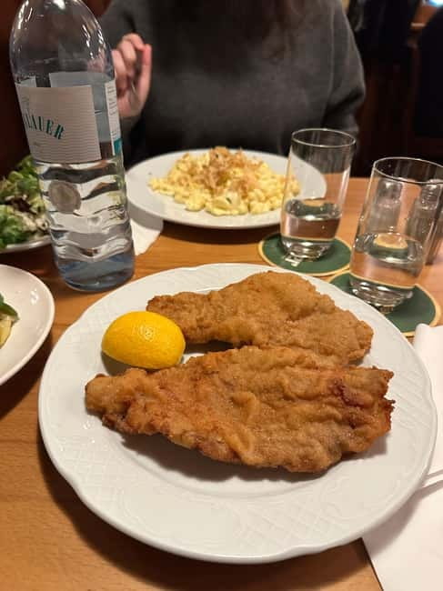 Vienna: The Ultimate Full Meal Austrian Food Tour - The Big Restaurant Hour: Wiener Schnitzel and Goulash Are the Main Event