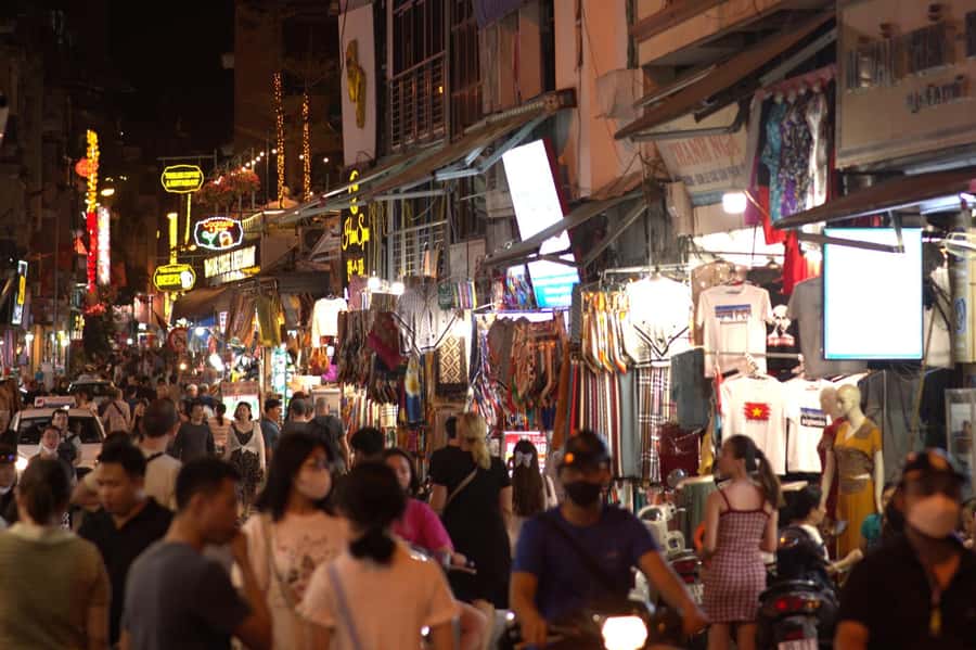 Weekend Hanoi Night Market & Street Food Tour - Price and value: why $30 can make sense in Hanoi