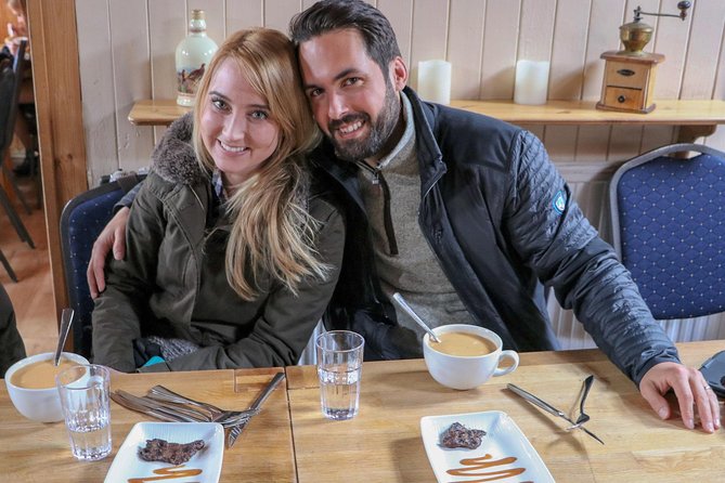 Weekend Reykjavik Food Tour with a stop at the Reykjavik Flea Market - Harbor shellfish soup: old Reykjavik and a warm first bite