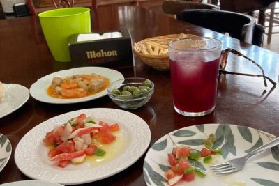 Wine and Tapas walking Tour in Malaga - Meeting at Plaza de la Constitución and the walking rhythm