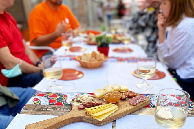 Wine Tasting with Tapas Walking Tour in Porto - A 2–3 hour Porto reset with tastings built in
