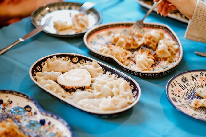 Wroclaw Food Tasting Tour with Delicious Poland - Wrocław Food Tasting Tour at 5:00 pm: Why this timing works