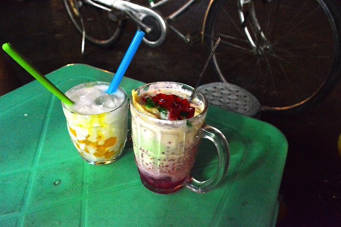 Yangon Evening Street Food and Market Walking Tour - Mahabandoola Park: where the tour sets the rules for eating