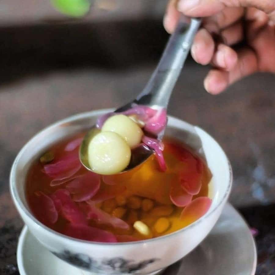 Yogyakarta: Guided City Walk and Food Tour - Weather, timing, and Ramadan reality