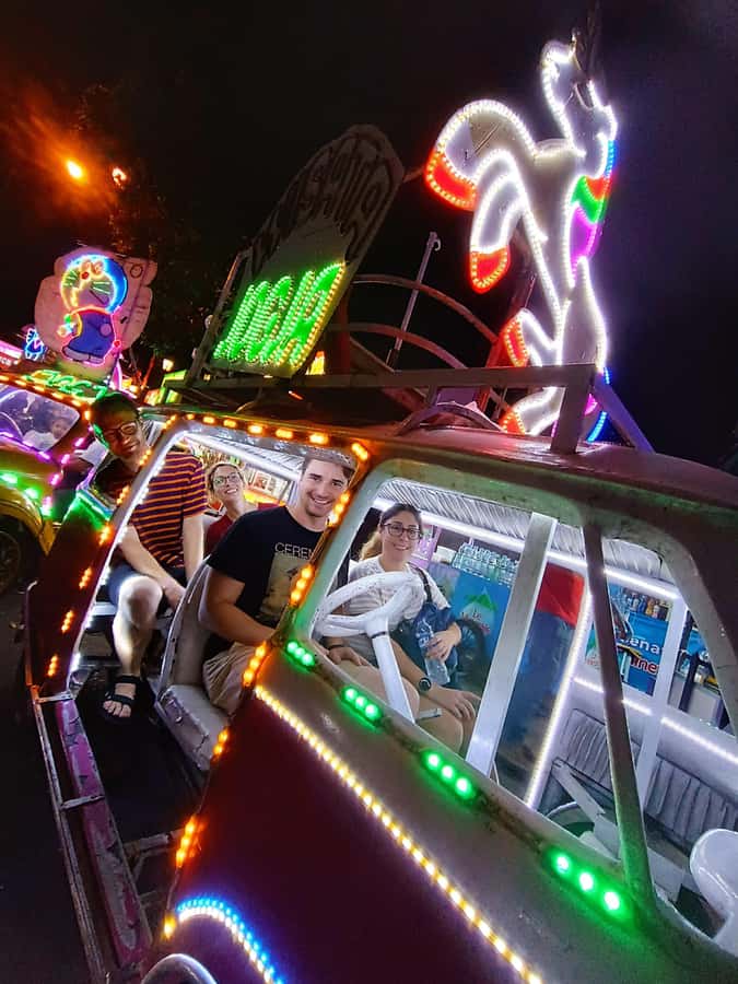 Yogyakarta: Nighttime Walk and Food Tour - Plengkung Wijilan: a dedicated food-tasting stretch