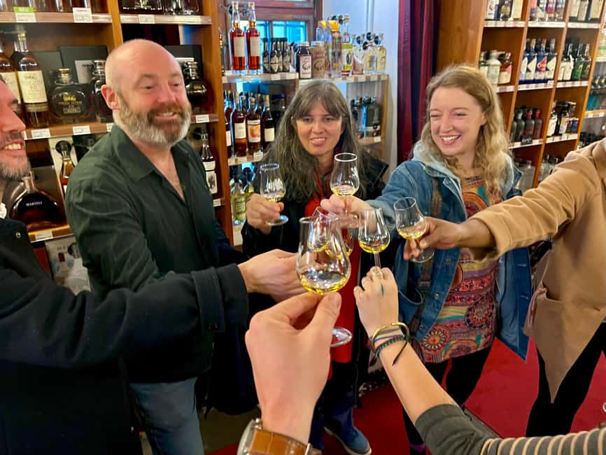 Zurich: Food Tour of 8+ Tastings with Cheeses & Chocolates - Zurich Altstadt on a full stomach: what this tour is really like