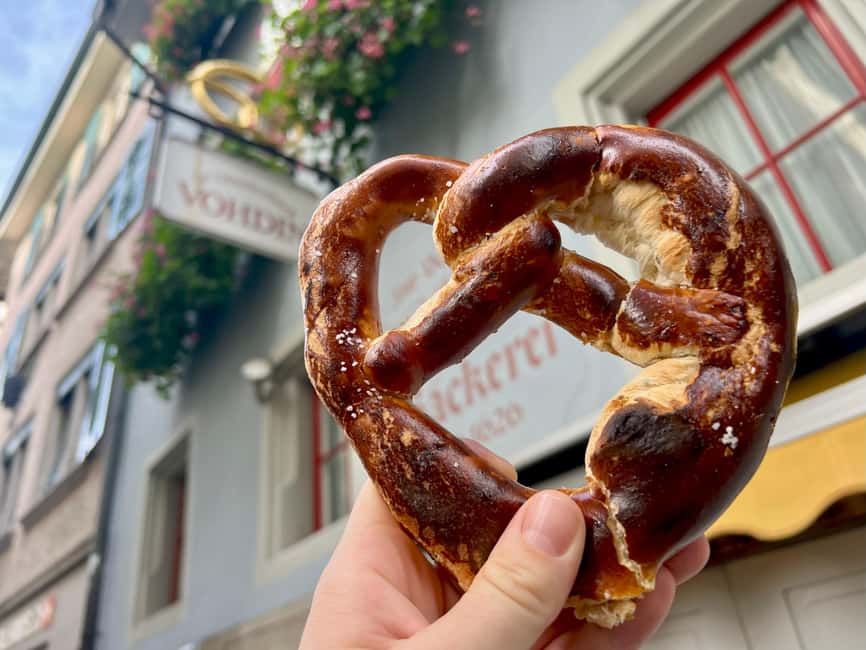 Zurich: Food Tour of 8+ Tastings with Cheeses & Chocolates - Fondue bites with Hochstamm Kirsch: the Swiss liquor link