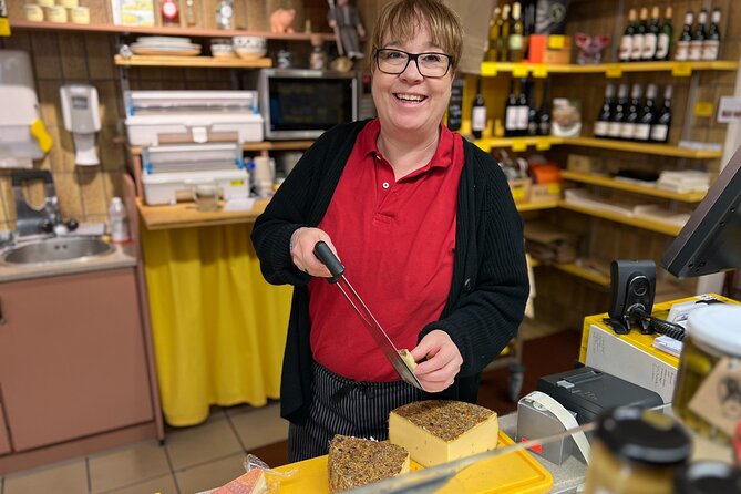Zurich Food Tour with 10 Local Delicacies, Cheeses & Chocolates - What you actually eat and taste: a Zurich hits-you-first menu